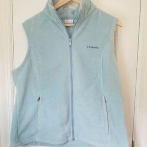 Columbia Women's Fleece Vest with zipper and front pockets